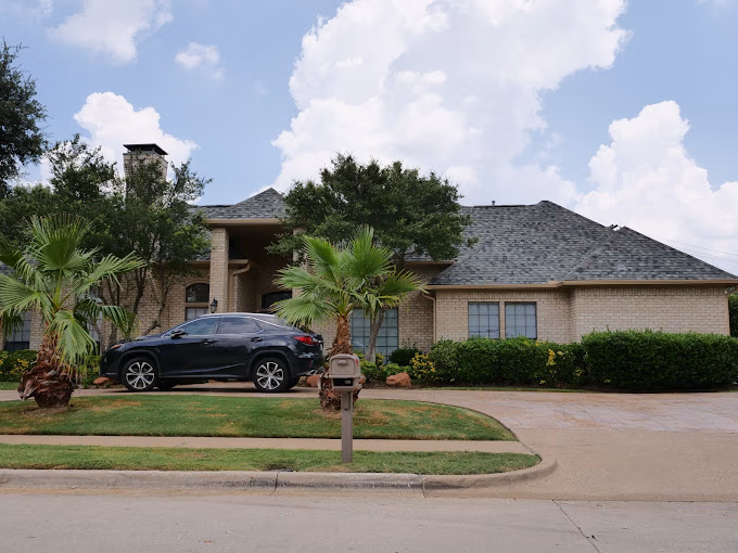 Roof Contractor Near Me for Fast Leak Repair